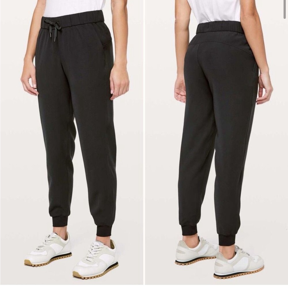 Lululemon On the Fly Joggers in Black- size 8